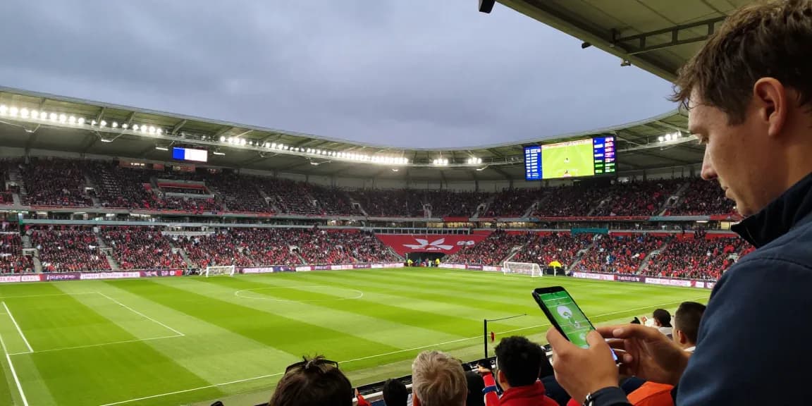 Live match at lương sơn tv featuring betting predictions, match odds, and football tips for an engaging sports analysis.